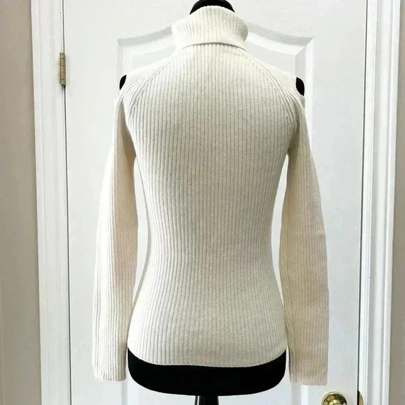 Theory Jemliss Cold Shoulder Ribbed  Wool Turtleneck Sweater Ivory Cream Small - Picture 6 of 16